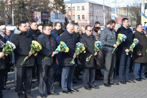 Волинь схилилася у жалобі перед Героями Небесної Сотні - Фото 1