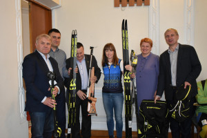 Чемпіонці Паралімпійських ігор Юлії Батенковій-Бауман вручили спортивний інвентар - Фото 1