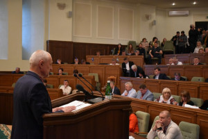 Олександр Савченко прозвітував про виконання бюджету, програм соціально- економічного та культурного розвитку територій і делегованих повноважень у 2018 році - Фото 1