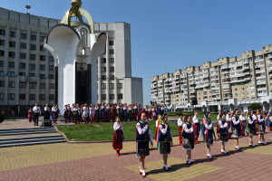 «Оберіг української державності»: у Луцьку відзначили День Конституції - Фото 1