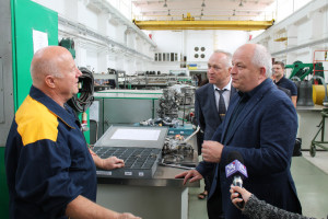 Луцький завод «Мотор» відповідає міжнародним стандартам, — Степан Кубів - Фото 1