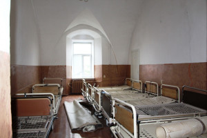 Луцький військовий госпіталь продовжує лікувати хворих, ліквідація наслідків пожежі майже закінчилася - Фото 1
