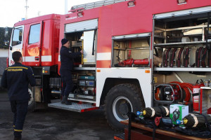 Ратнівським рятувальникам придбали спецавтомобіль за кошти Держбюджету - Фото 1