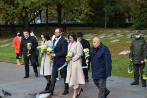 Вшанували пам’ять загиблих, які полягли за визволення України від нацистських загарбників - Фото 1