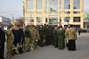 У Луцьку вшанували пам’ять загиблих у зоні АТО/ООС: у березні загинуло 9 військових - Фото 1