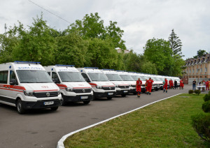 Волинські медзаклади отримали чергову партію «швидких» - Фото 1