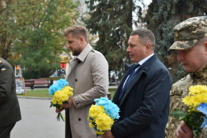 Найменше, що можемо зробити сьогодні – пам'ятати їх подвиг і ціну, яку вони віддали за нашу державу, – Юрій Погуляйко - Фото 1