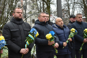 В Луцьку вшанували пам’ять Героїв Небесної Сотні, учасників Революції Гідності та усіх полеглих захисників України - Фото 1