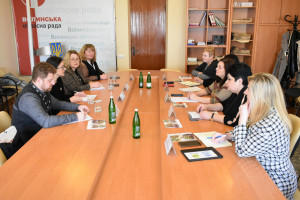 Гуманітарна підтримка переселенців та навчання з мінної безпеки: представники Данської ради у справах біженців в Україні запропонували свою допомогу Волині - Фото 1