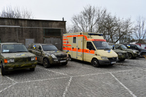 Два автомобілі – волинським військовим на передову - Фото 1