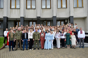 Ми різні, але єдині – як орнамент на вишитих сорочках - Фото 1