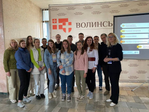 Продовжуємо знайомити молодь з роботою облдержадміністрації - Фото 1
