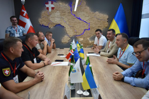 «База тренувань та занять спортом для дітей повинна бути», - міністр молоді та спорту України Вадим Гутцайт під час зустрічі із керівництвом області - Фото 1