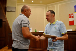 Міністр молоді та спорту України Вадим Гутцайт привітав волинян-учасників Олімпійських ігор та вручив відзнаки тренерам - Фото 1