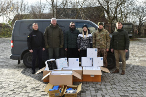 50 дронів передали бійцям волинської 100-ої бригади ТрО - Фото 1