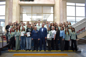 Т.в.о. начальника ОВА відзначив волинських переможців Національного етапу міжнародної екологічної олімпіади GENIUS Olympiad Ukraine  Сьогодні у стінах Волинської обласної військової адміністрації відб - Фото 1