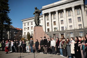 Величний Кобзар: на Волині відзначили 212-ту річницю від дня народження Тараса Шевченка - Фото 1