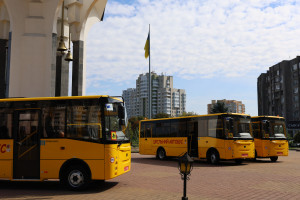 Три громади Ковельського району отримали шкільні автобуси - Фото 1